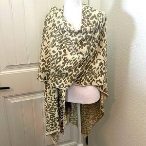 Reversible‎ cheetah print cardigan wrap